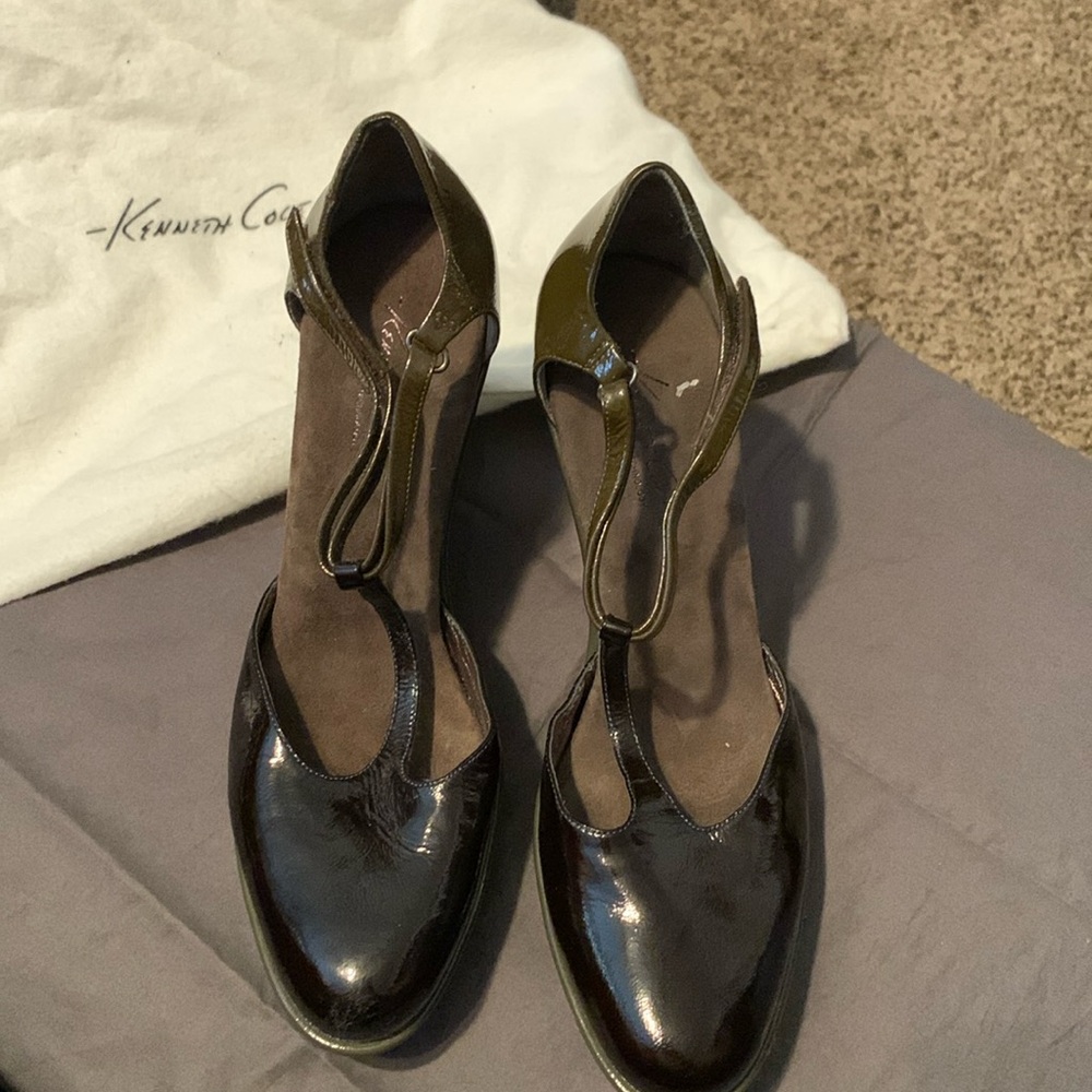 Kenneth Cole, Knotting Hill, tri-color, platform wedges, dust bag. Size 8 1/2-9.